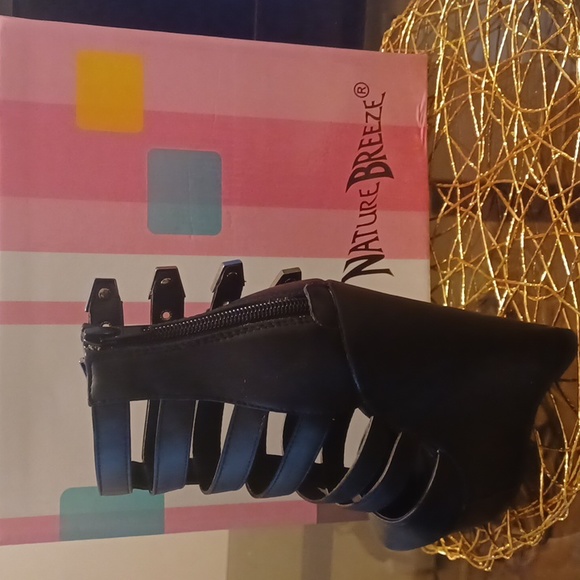 Designer Nature Breeze Black Platform shoes, Sizes: 8.5 & 9 - Picture 4 of 4